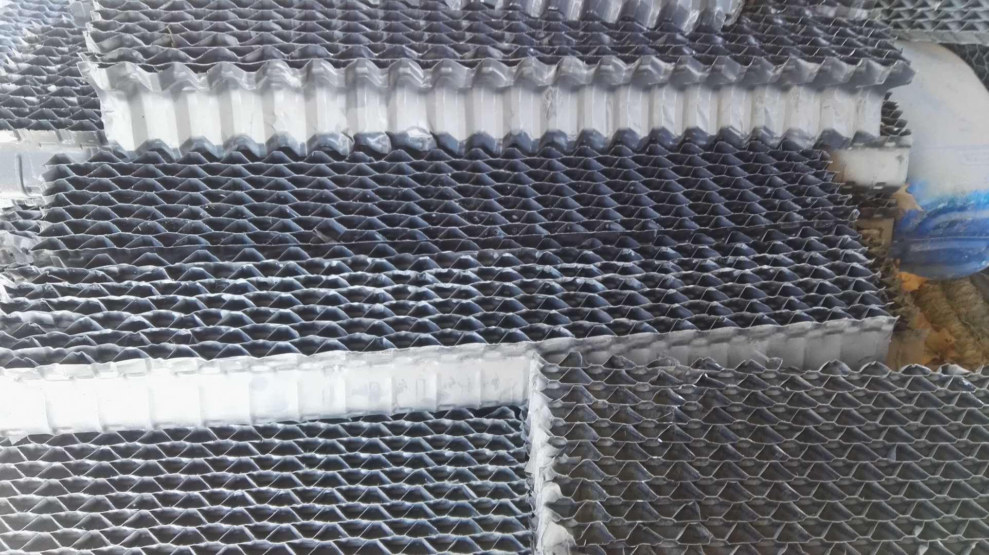 ʯ���f�к�ˮ������Cб������